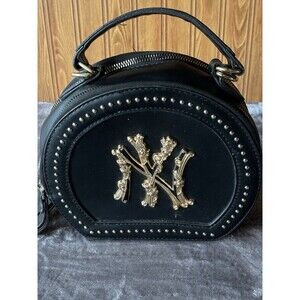 NY Handbag Purse Cosmetic Tote Black With Stunning Gold Accents One Lg Compartme